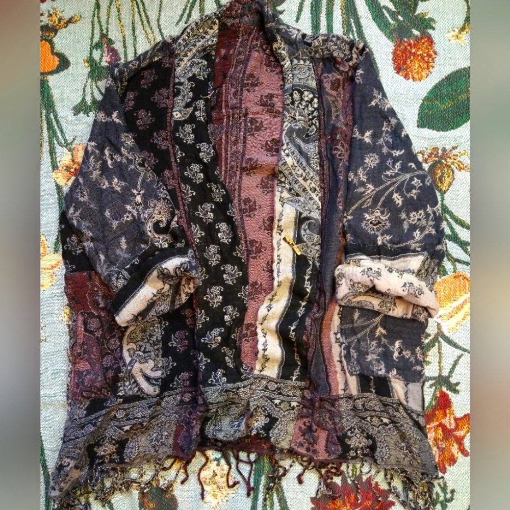Tagless reversible paisley hippie boho super soft cardigan freesize S/M